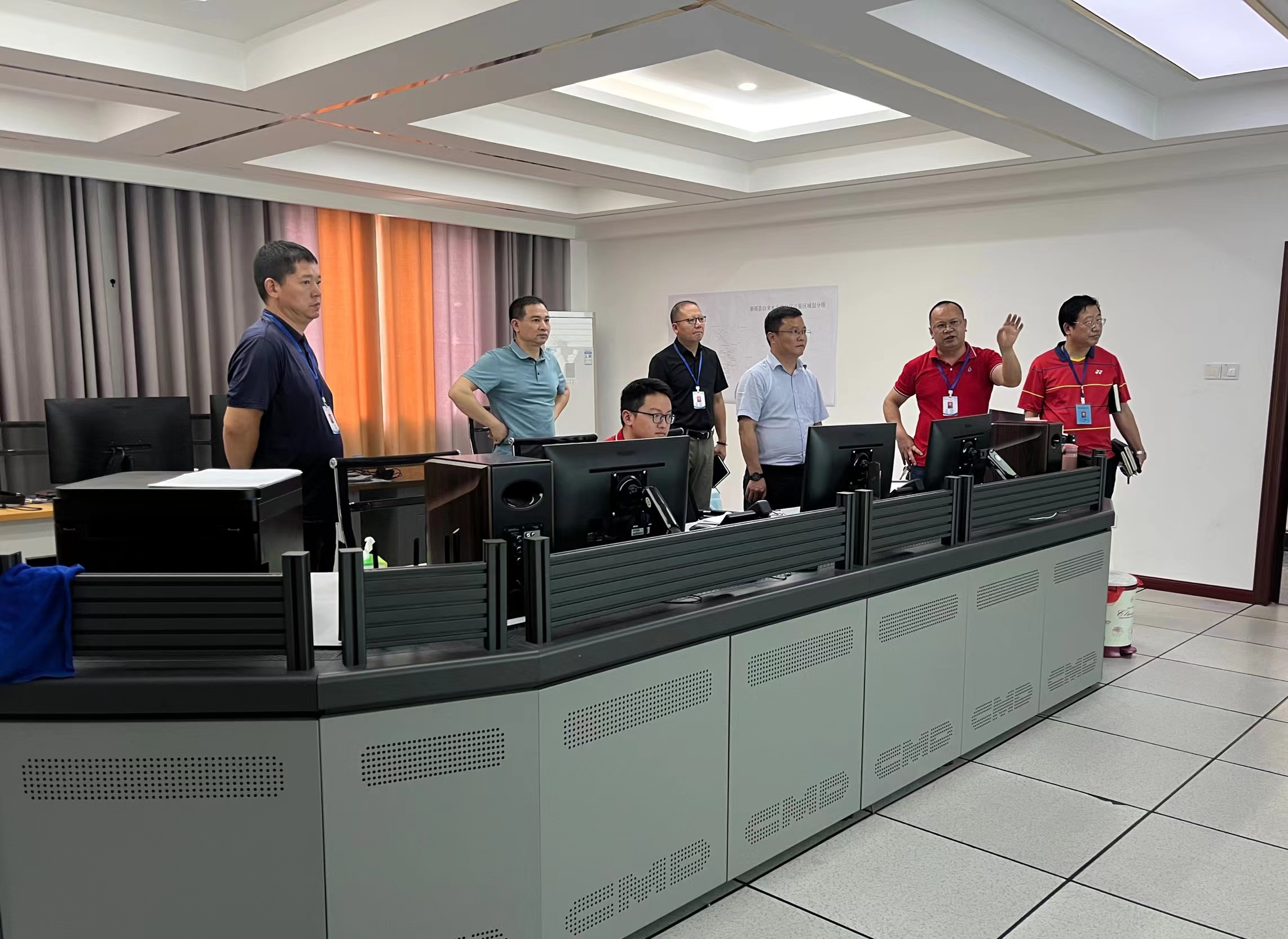 热烈欢迎县领导莅临乐天使fun官网指导工作 第 2 张